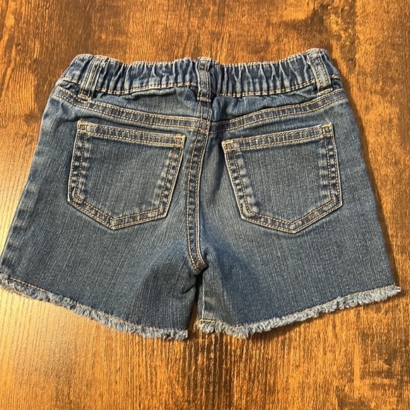 Carters Shorts - Picture 2 of 3